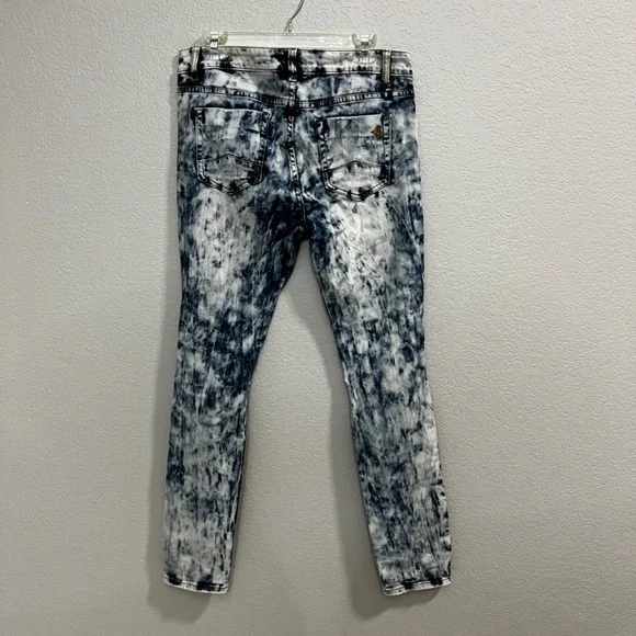 VIP Vintage Acid Washed and Destroyed Jeans - Picture 6 of 11